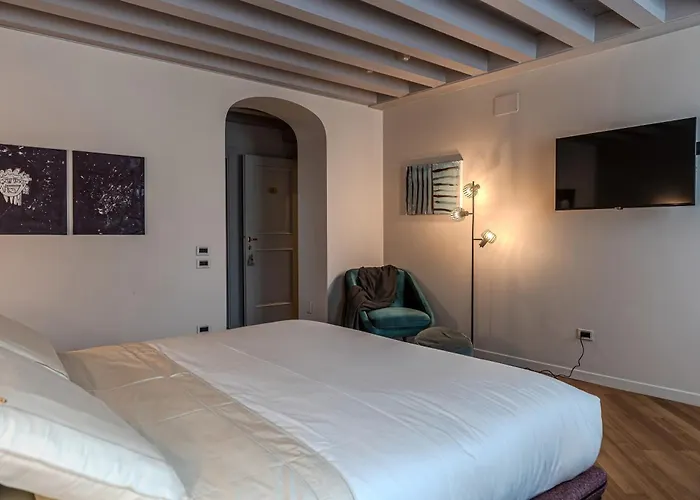 Oda ve Kahvaltı Contrada 18