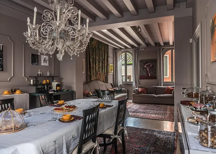 Contrada 18 Oda ve Kahvaltı 3*