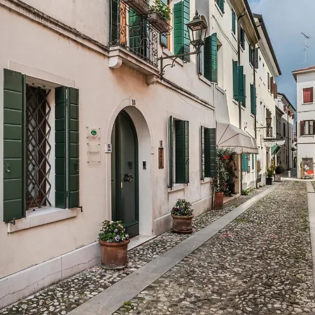 Contrada 18 Bed & Breakfast 3*